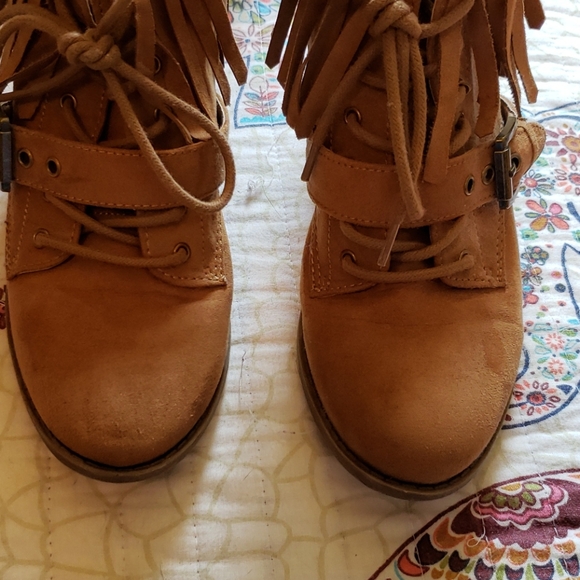 Boots - Picture 2 of 3